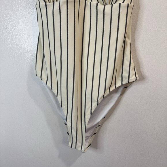 NWT Cupshe Swimsuit XXL / 2XL One Piece Alice Stripe Halter Cream Gray Padded - Picture 5 of 10